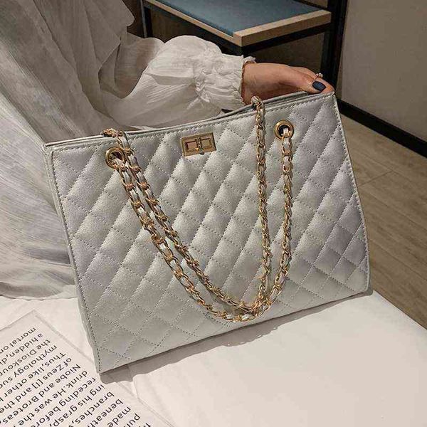 fashion silver plaid shoulder women's bag luxury leather shopper crossbody bag lattice messenger handbag lady big chain tote bag y22060
fashion silver plaid shoulder women's bag luxury leather shopper crossbody bag lattice messenger handbag lady big chain tote bag y22060