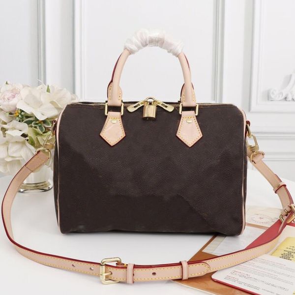 handbag travel shoulder bag 25 30 35 crossbody bags women pillow totes oxidize leather classic letter zipper handbags purse with key
handbag travel shoulder bag 25 30 35 crossbody bags women pillow totes oxidize leather classic letter zipper handbags purse with key