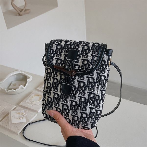 purse design texture portable small bag women's 2022 spring and summer new versatile messenger mobile phone bag outlet_vs52
purse design texture portable small bag women's 2022 spring and summer new versatile messenger mobile phone bag outlet_vs52