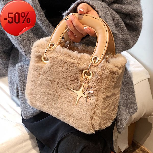 the factory directly winter plush female 2022 new msenger foreign style fashion hand diana bag
the factory directly winter plush female 2022 new msenger foreign style fashion hand diana bag