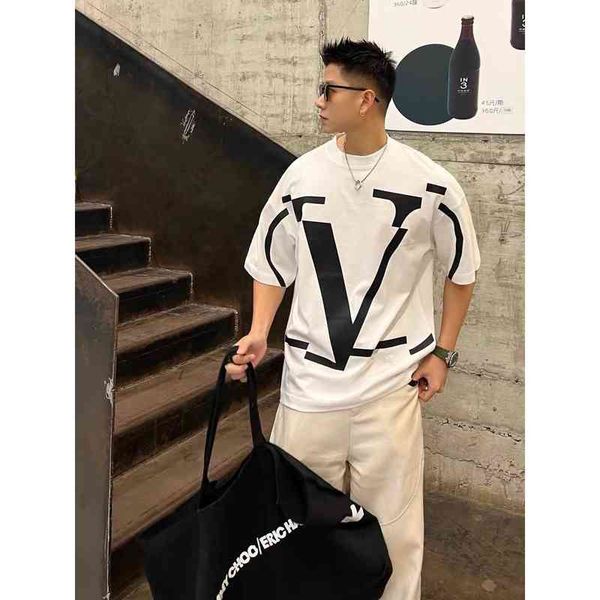 22ss spring summer new big v style simple monotonous men's women's short sleeve streetwear women clothes loose tee, White
22ss spring summer new big v style simple monotonous men's women's short sleeve streetwear women clothes loose tee, White