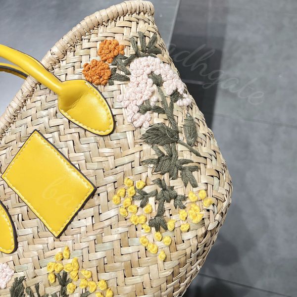 hbp designer luxury bag spring and summer new beach flower embroidery high-quality simple jute fabric double handle design vegetable basket
hbp designer luxury bag spring and summer new beach flower embroidery high-quality simple jute fabric double handle design vegetable basket