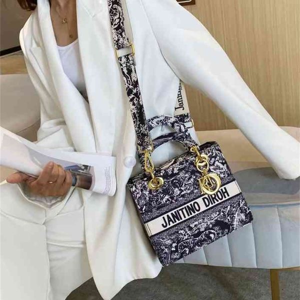 autumn and winter daifei versatile women's bag portable one shoulder messenger bag foreign style high sense small factory store online
autumn and winter daifei versatile women's bag portable one shoulder messenger bag foreign style high sense small factory store online