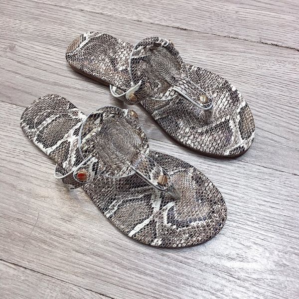 women's sandals fashion designer slides tories slippers rubber leather flat heels hollowed out slide eopard python snakeskin flip flops, Black
women's sandals fashion designer slides tories slippers rubber leather flat heels hollowed out slide eopard python snakeskin flip flops, Black