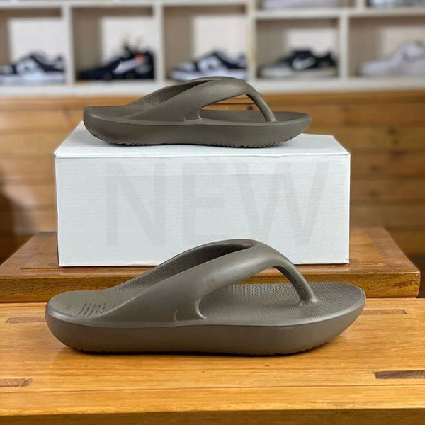 2022 designer slippers new luxury slides men women summer rubber sandals beach slide fashion scuffs slippers indoor shoes size 36-45, Black
2022 designer slippers new luxury slides men women summer rubber sandals beach slide fashion scuffs slippers indoor shoes size 36-45, Black