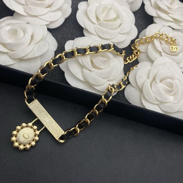 designer jewelry fashion thick chain choker necklaces wearing leather rope women's lambskin rope double letters with diamonds metal nec, Golden;silver
designer jewelry fashion thick chain choker necklaces wearing leather rope women's lambskin rope double letters with diamonds metal nec, Golden;silver