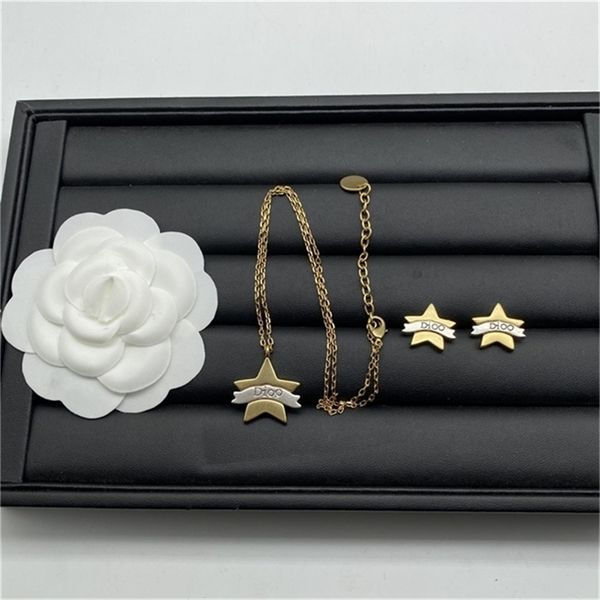 2022 fashion 20% off designer jewelry d family atmospheric letter star necklace women's net red temperament high sense autumn and new f, Golden
2022 fashion 20% off designer jewelry d family atmospheric letter star necklace women's net red temperament high sense autumn and new f, Golden