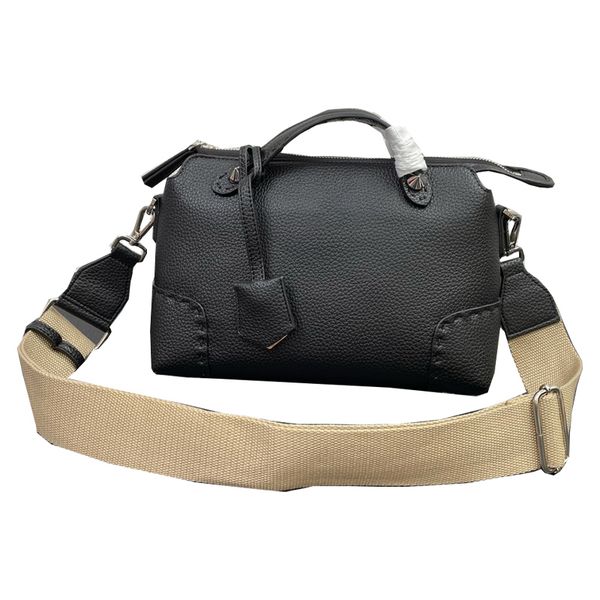 new luxurys designers totes crossbodys bags hand or shoulder fashion women handbag handbags tote bag purse crossbody
new luxurys designers totes crossbodys bags hand or shoulder fashion women handbag handbags tote bag purse crossbody