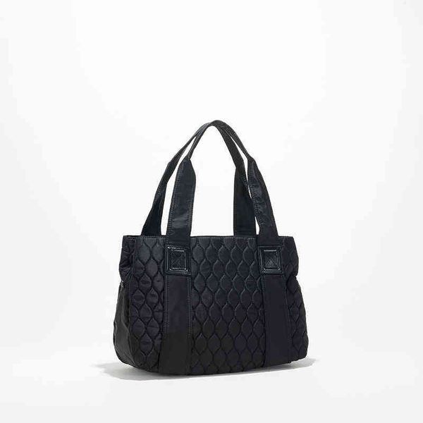 mabula multi pocket feather down padded tote handbag quilted design women satchel work bags fit up to 13.8 lapwinter 220613
mabula multi pocket feather down padded tote handbag quilted design women satchel work bags fit up to 13.8 lapwinter 220613