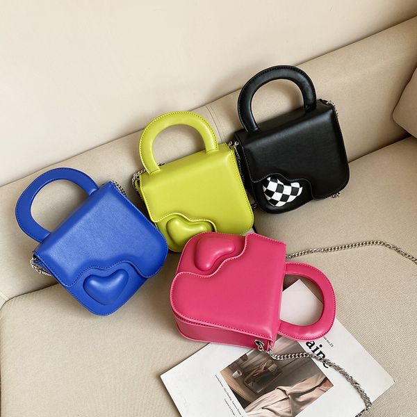 2022 niche design ladies chain handbag casual cover type pu shoulder bag girls simple love small square bag y2k
2022 niche design ladies chain handbag casual cover type pu shoulder bag girls simple love small square bag y2k