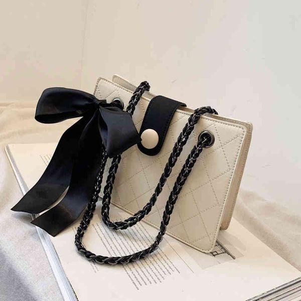 chain shoulder bag women's trend simple underarm sewing style 2022 brand luxury fashion design ladies handbags
chain shoulder bag women's trend simple underarm sewing style 2022 brand luxury fashion design ladies handbags