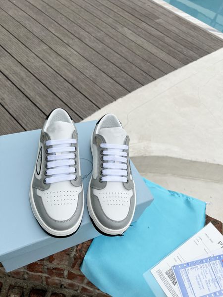 2022 fashion leather lace up bee trainer casual shoes lover designer shoe women's men's trainers sneakers with logo box, Black
2022 fashion leather lace up bee trainer casual shoes lover designer shoe women's men's trainers sneakers with logo box, Black