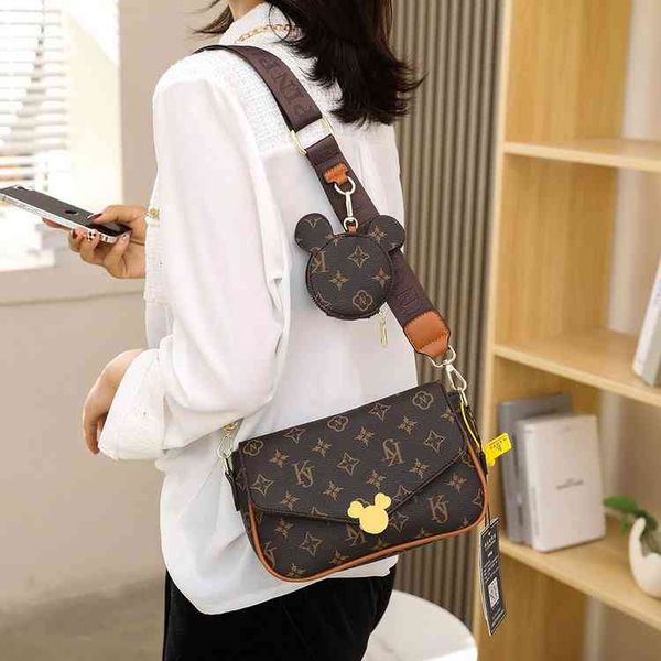 high sense flower sling shoulder bag women's new coin purses wallet versatile popular printed messenger handbags design deals
high sense flower sling shoulder bag women's new coin purses wallet versatile popular printed messenger handbags design deals
