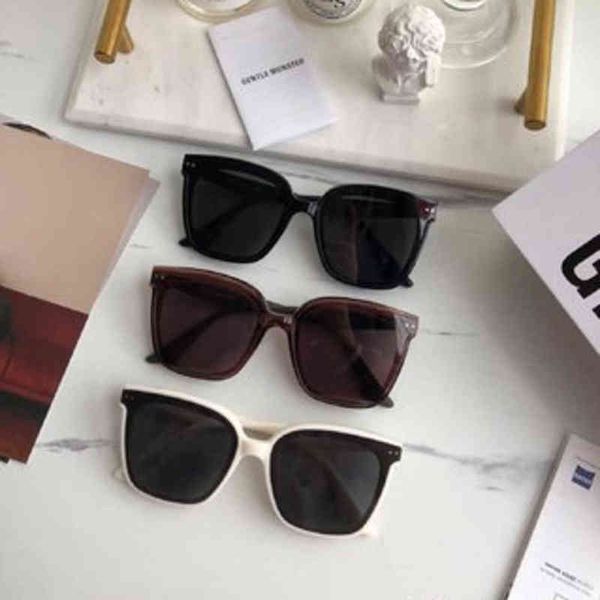 2022 gentle monster sunglasses for men women vintage luxury brand designer trending uv400 sun glasses, White;black
2022 gentle monster sunglasses for men women vintage luxury brand designer trending uv400 sun glasses, White;black