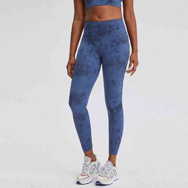 designer women's yoga pants 2022 spring and summer nude yoga rolling dyeing high waist fitn pants running nine legging, Black;white
designer women's yoga pants 2022 spring and summer nude yoga rolling dyeing high waist fitn pants running nine legging, Black;white