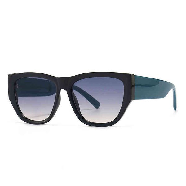 gv7202 sunglass fashion trend street shooting modern cat's eye sunglass women, White;black
gv7202 sunglass fashion trend street shooting modern cat's eye sunglass women, White;black