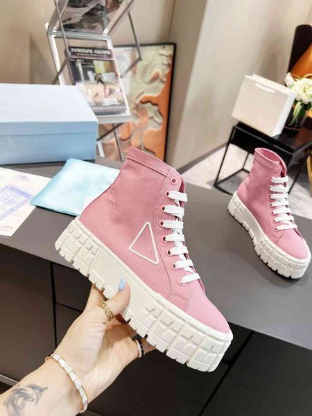 2022 famous brand ladies casual height increasing shoes designer girl's classic luxury breathable cloth martin boots non-slip sneakers, Black;white
2022 famous brand ladies casual height increasing shoes designer girl's classic luxury breathable cloth martin boots non-slip sneakers, Black;white
