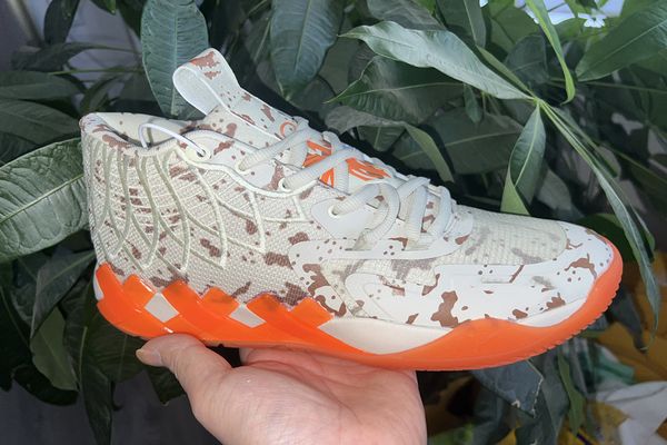 mb1 lamelo rick and morty queen city men basketball shoes with box kids mb01 grey red buzz city sport trainner outdoor sneakers size 7-12, Black
mb1 lamelo rick and morty queen city men basketball shoes with box kids mb01 grey red buzz city sport trainner outdoor sneakers size 7-12, Black