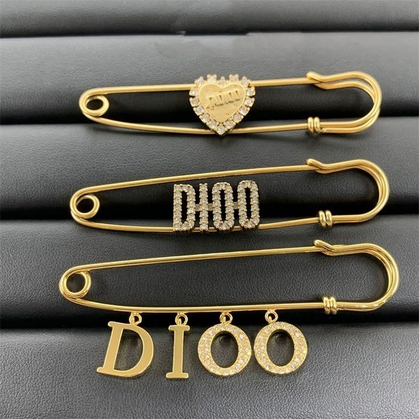 the new 70% off brooch dijia new letter diamond brooch high sense personalized fashion jewelry, Gray
the new 70% off brooch dijia new letter diamond brooch high sense personalized fashion jewelry, Gray