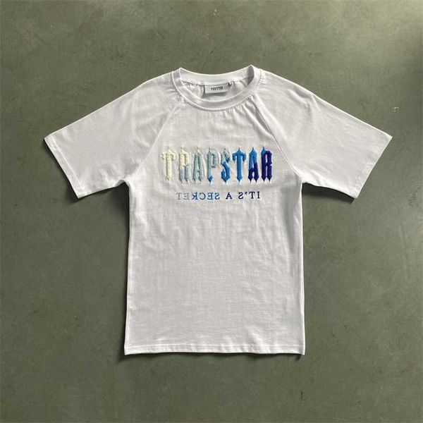 trapstar t-shirt brod pour hommes survtement de qualit suprieure 2.0 chenille dcode saveur rock candy tenue dames, White;black
trapstar t-shirt brod pour hommes survtement de qualit suprieure 2.0 chenille dcode saveur rock candy tenue dames, White;black