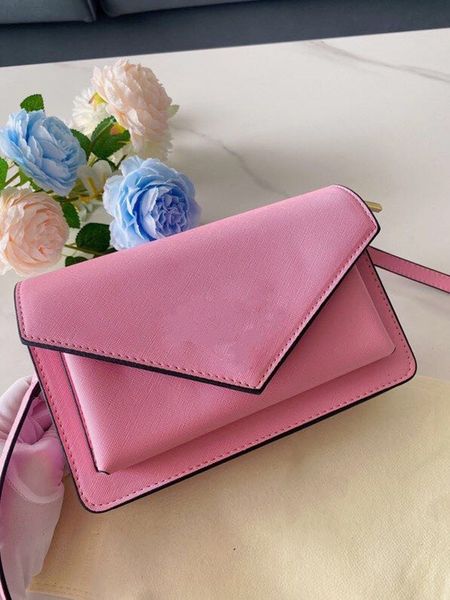 fahion womens handbags purses lock me tender mini messenger bag purse grils handbag calfskin chain shoulder leather straps cross body bags 2
fahion womens handbags purses lock me tender mini messenger bag purse grils handbag calfskin chain shoulder leather straps cross body bags 2