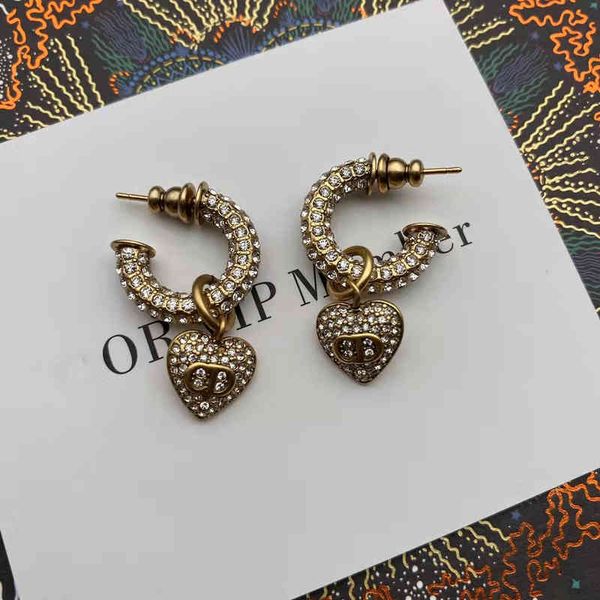 2022 factory wholesale new di semicircle love full drilling tassels women's old earrings, Golden
2022 factory wholesale new di semicircle love full drilling tassels women's old earrings, Golden