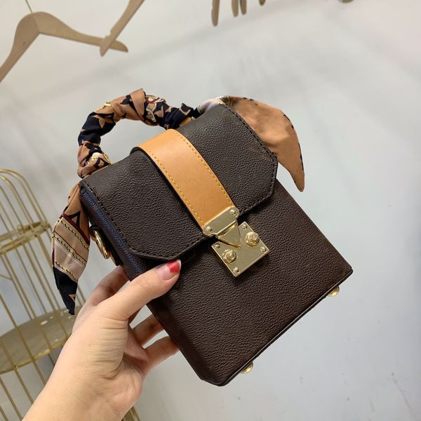 small tote bag handbag coin purse shoulder bag long shoulder strap classic presbyopia letter pattern not deformable with gift box
small tote bag handbag coin purse shoulder bag long shoulder strap classic presbyopia letter pattern not deformable with gift box