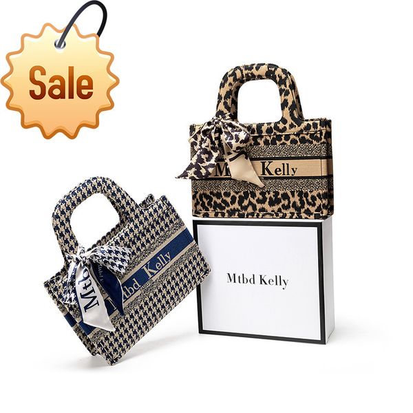 leather bag 2022 new high-grade texture broadband portable women's fashion brand popular ladies shoulder s luxury s
leather bag 2022 new high-grade texture broadband portable women's fashion brand popular ladies shoulder s luxury s