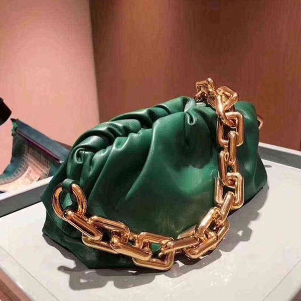 fashion women genuine leather handbag thick metal chain cloud dumplings clutch bag female shoulde bags 220425
fashion women genuine leather handbag thick metal chain cloud dumplings clutch bag female shoulde bags 220425
