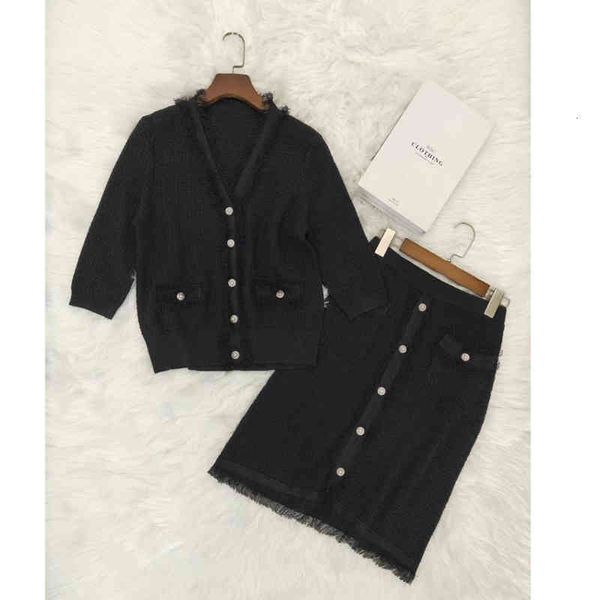 two piece dress elegant temperament small fragrance ice silk linen snowflake button seven point sleeve cardigan skirt tassel suit, White
two piece dress elegant temperament small fragrance ice silk linen snowflake button seven point sleeve cardigan skirt tassel suit, White