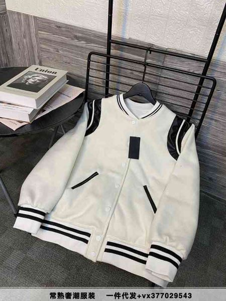 men's jackets spring and autumn poplar forest chinese velvet black and white stitching classic baseball jacket couple 8rxg, Black;brown
men's jackets spring and autumn poplar forest chinese velvet black and white stitching classic baseball jacket couple 8rxg, Black;brown