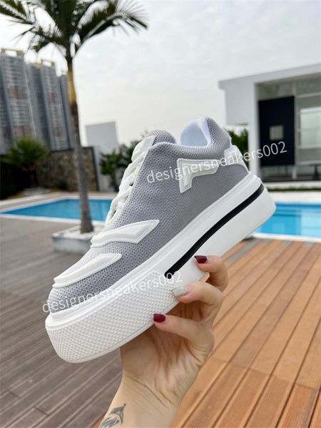 2022 luxury designer casual shoes red sole low flat spikes flats black blue suede silver diamond men womens sneakers ly211121
2022 luxury designer casual shoes red sole low flat spikes flats black blue suede silver diamond men womens sneakers ly211121