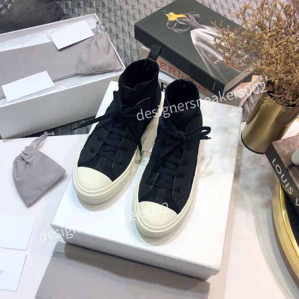 2022 new arrival fashion boots mens women casual shoe sneakers genuine leather bee embroidered red green yr210401, Black
2022 new arrival fashion boots mens women casual shoe sneakers genuine leather bee embroidered red green yr210401, Black