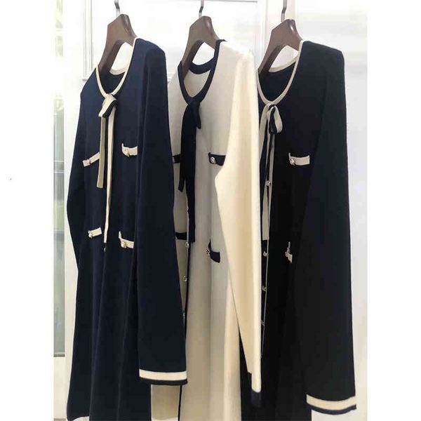 casual dresses autumn winter bow small fragrance sweater skirt round neck long sleeve slim fit medium length wool knitted dress, Black;gray
casual dresses autumn winter bow small fragrance sweater skirt round neck long sleeve slim fit medium length wool knitted dress, Black;gray
