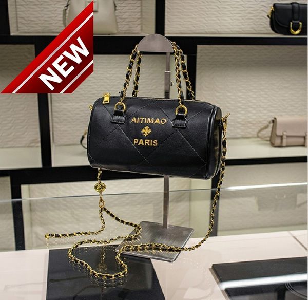 trendy women's wholesale new style red aristocratic small fashion chain ladies bags 
trendy women's wholesale new style red aristocratic small fashion chain ladies bags