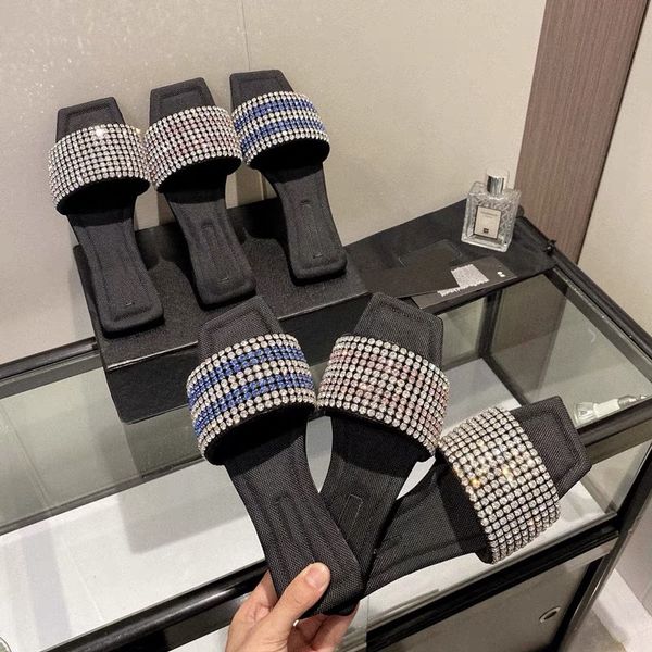 2022 new designer luxury rhinestone flat women slippers summer correct sandals women shoes slide, Black
2022 new designer luxury rhinestone flat women slippers summer correct sandals women shoes slide, Black