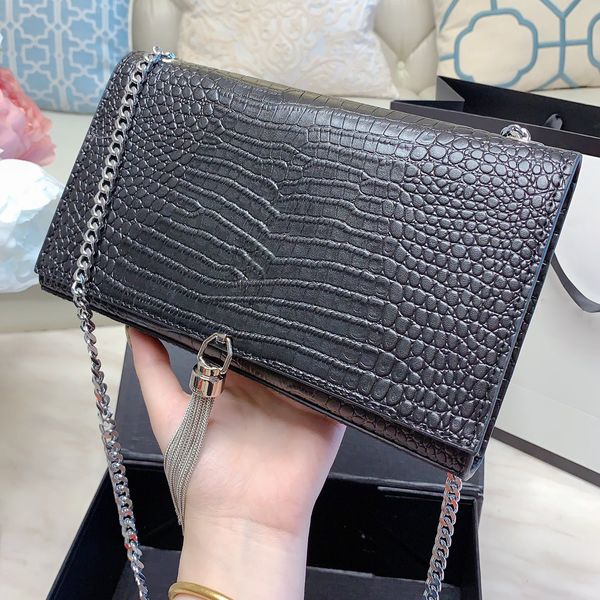 wallet tassel alligator crocodile backpacks shoulder clutch crossbody flap bag tote handbag square chain letters women luxurys designers bag, Red;black
wallet tassel alligator crocodile backpacks shoulder clutch crossbody flap bag tote handbag square chain letters women luxurys designers bag, Red;black
