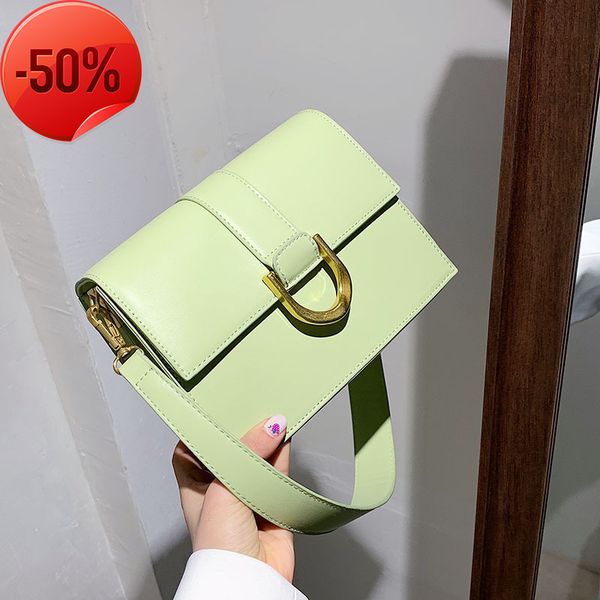 luxury designersummer female 2022 new trendy one shoulder small square korean color fashion messenger bag
luxury designersummer female 2022 new trendy one shoulder small square korean color fashion messenger bag