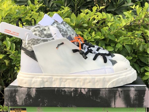 2022 authentic readymade blazers mid basketball shoes mens women black white vast grey volt total orange sneakers sports with original box
2022 authentic readymade blazers mid basketball shoes mens women black white vast grey volt total orange sneakers sports with original box