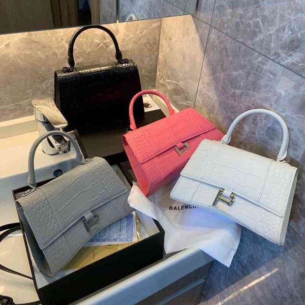 bag balencaigass home bag b 2022 handbags designer women's single shoulder messenger handbag crocodile hourglass fashion small square
bag balencaigass home bag b 2022 handbags designer women's single shoulder messenger handbag crocodile hourglass fashion small square
