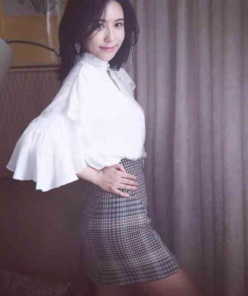 women's polos fadan autumn and winter shi yufei's same court style lotus leaf edge shirt top, White
women's polos fadan autumn and winter shi yufei's same court style lotus leaf edge shirt top, White