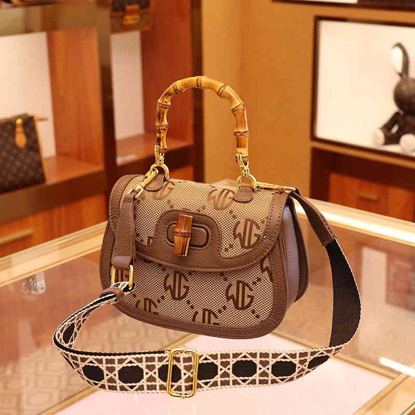 fashion trend new ladies luxury brand designer bag wholesale 2022 early classic printed handbag women's wide shoulder strap saddle sing
fashion trend new ladies luxury brand designer bag wholesale 2022 early classic printed handbag women's wide shoulder strap saddle sing