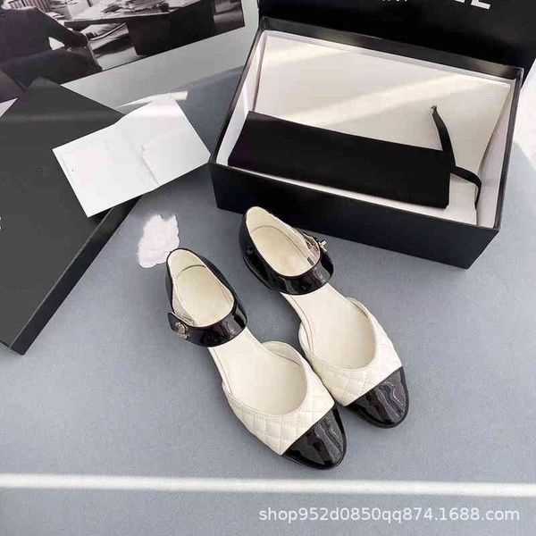 dress shoes xiaoxiang mary jane single shoes hollow flat sole black and white french sandals baotou low heel
dress shoes xiaoxiang mary jane single shoes hollow flat sole black and white french sandals baotou low heel