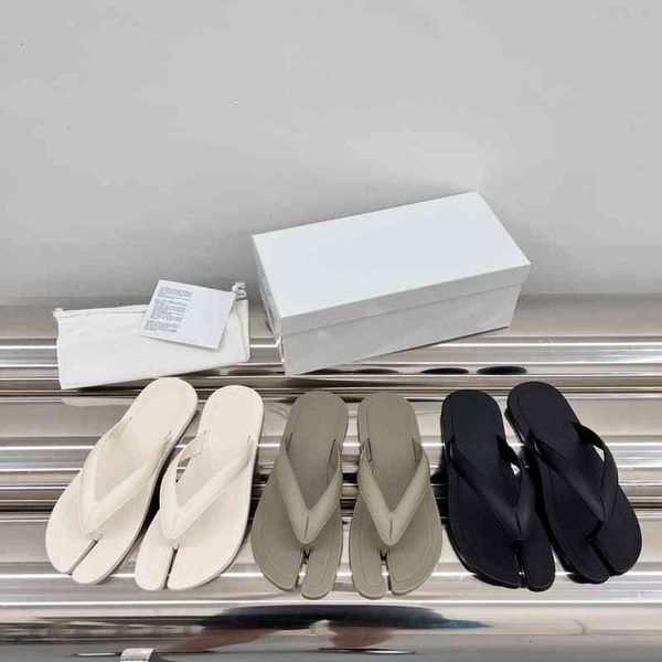 slippers gaoding summer niche split toe slippers women's flat roman beach resort herringbone flip flops, Black
slippers gaoding summer niche split toe slippers women's flat roman beach resort herringbone flip flops, Black