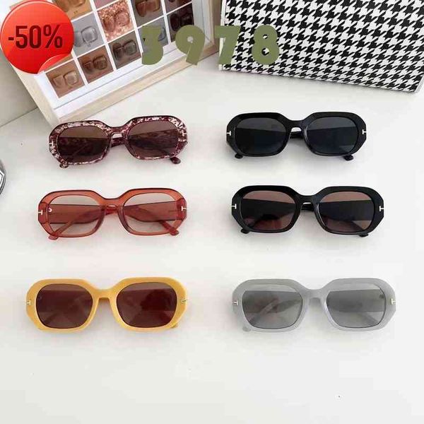 t-shaped wind square street suv resistant concave shape ins glasses personalized sunglasses women's advanced sensethe factory directly, White;black
t-shaped wind square street suv resistant concave shape ins glasses personalized sunglasses women's advanced sensethe factory directly, White;black