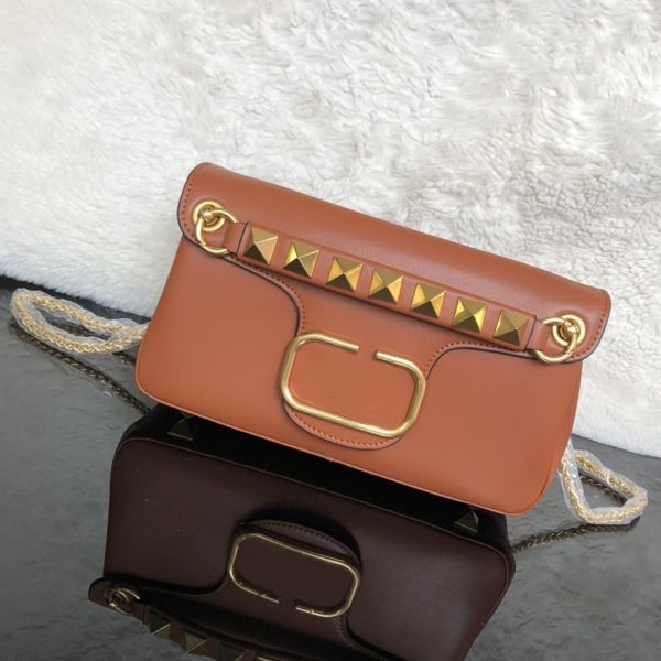 luxury shoulder bags designer women's handbag brand classic spike rivets genuine leather handbags for women punk rivet flap female cros
luxury shoulder bags designer women's handbag brand classic spike rivets genuine leather handbags for women punk rivet flap female cros