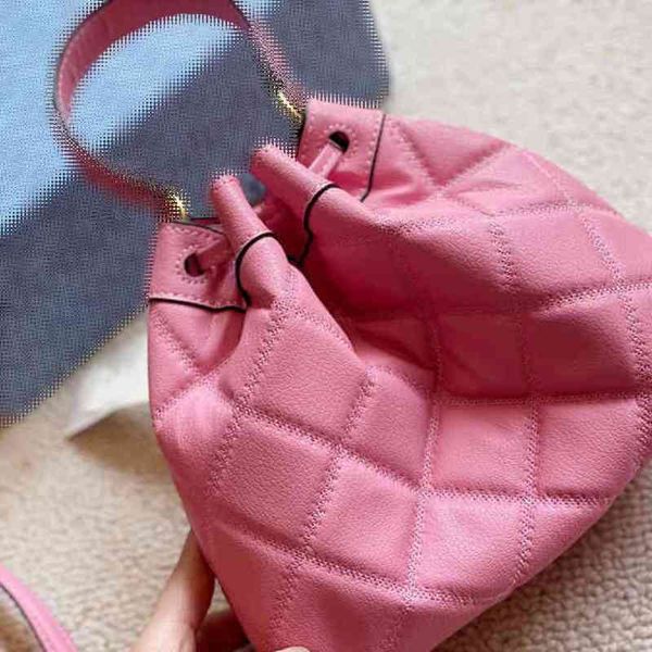 designer luxury women the tote bag fashion versatile handbags shoulder crossbody bags purse tories totes large capacity saddle wallets 7a mn
designer luxury women the tote bag fashion versatile handbags shoulder crossbody bags purse tories totes large capacity saddle wallets 7a mn