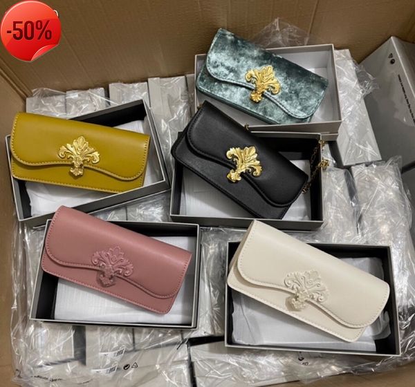 luxury designer bags fashion luxury designerwomen's lock chain messenger wallet
luxury designer bags fashion luxury designerwomen's lock chain messenger wallet
