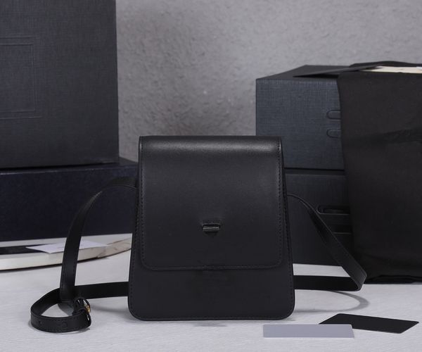 designer kaia women's handbags standing briefcase printed portable small square shoulder messenger bag
designer kaia women's handbags standing briefcase printed portable small square shoulder messenger bag