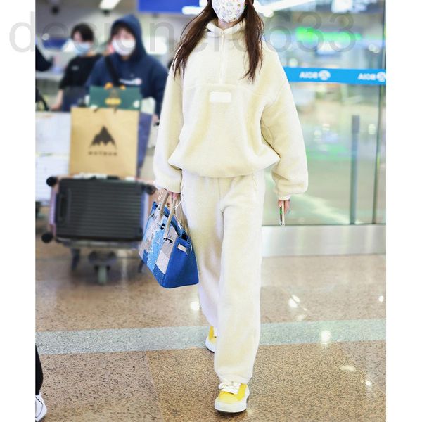 two piece dress designer 8148# plush thickened white sportswear lamb cashmere sweater and trousers two-piece suit women's early spring
two piece dress designer 8148# plush thickened white sportswear lamb cashmere sweater and trousers two-piece suit women's early spring